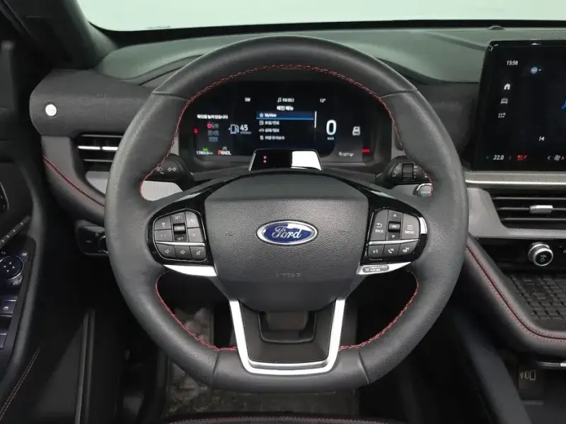 2025 Ford Explorer с пробегом 17 803 км