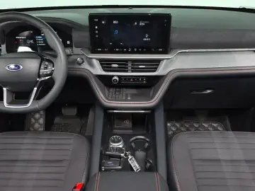 2025 Ford Explorer с пробегом 17 803 км