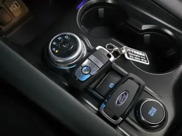 2025 Ford Explorer с пробегом 17 803 км