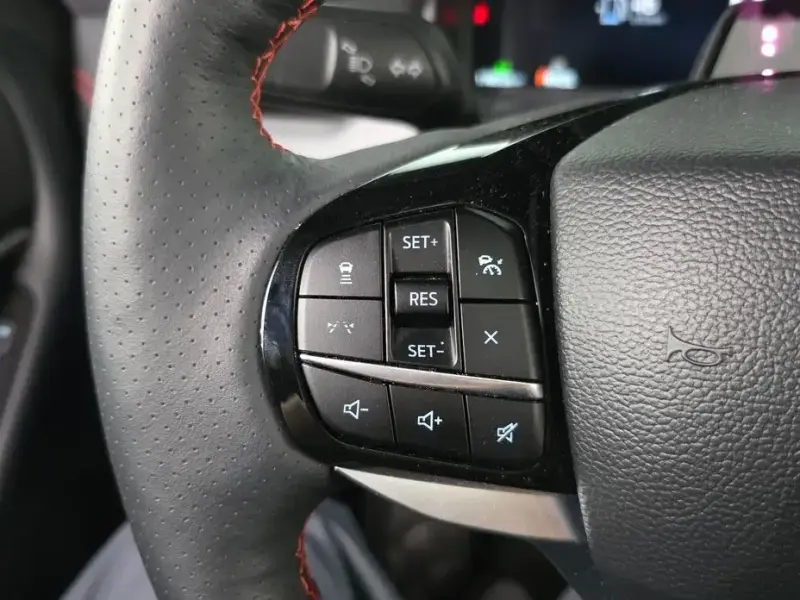 2025 Ford Explorer с пробегом 17 803 км