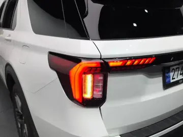 2025 Ford Explorer с пробегом 17 803 км
