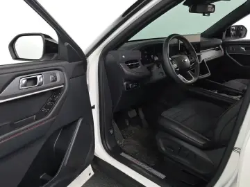 2025 Ford Explorer с пробегом 17 803 км