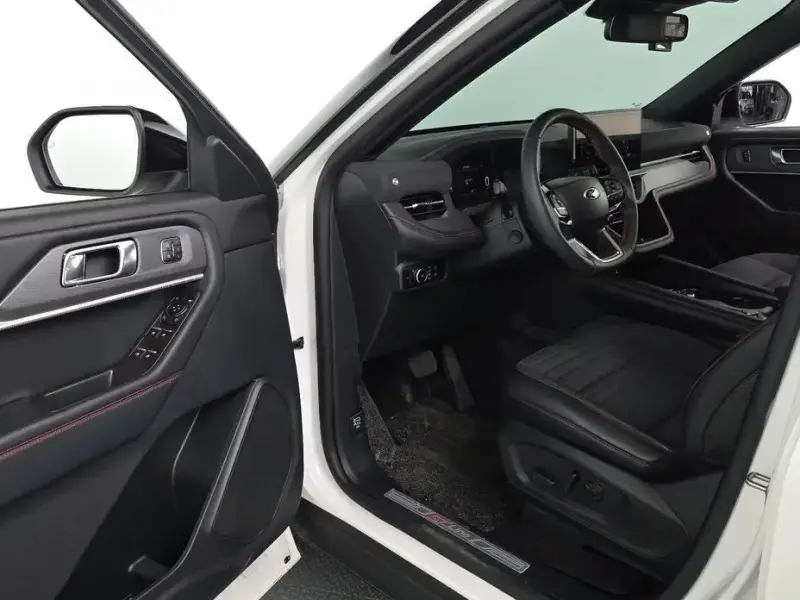 2025 Ford Explorer с пробегом 17 803 км