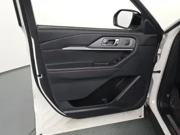 2025 Ford Explorer с пробегом 17 803 км