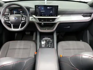 2024 Ford Explorer с пробегом 27 294 км