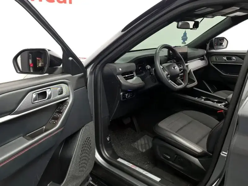 2024 Ford Explorer с пробегом 27 294 км