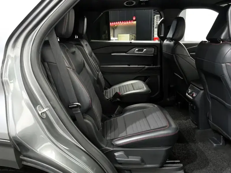 2024 Ford Explorer с пробегом 27 294 км