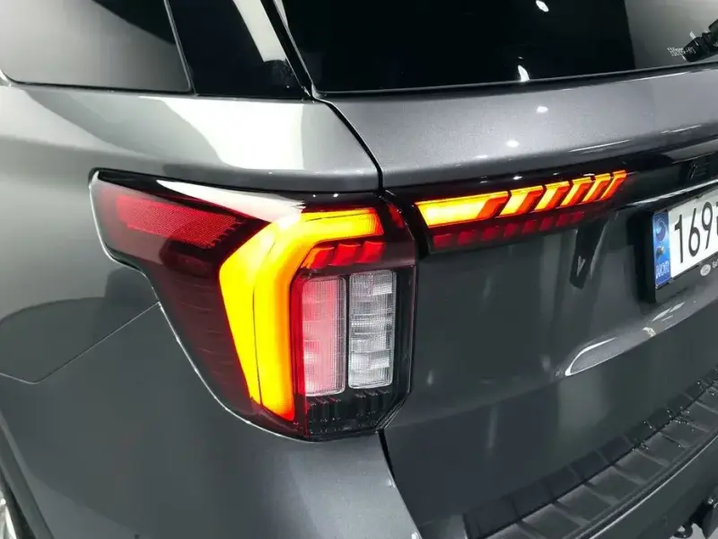 2024 Ford Explorer с пробегом 27 294 км