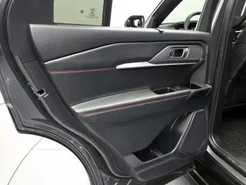 2024 Ford Explorer с пробегом 27 294 км