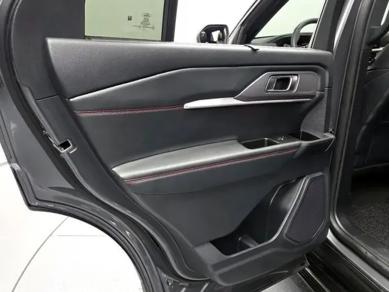 2024 Ford Explorer с пробегом 27 294 км