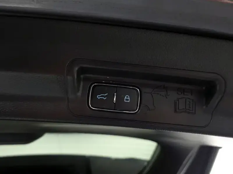 2024 Ford Explorer с пробегом 27 294 км