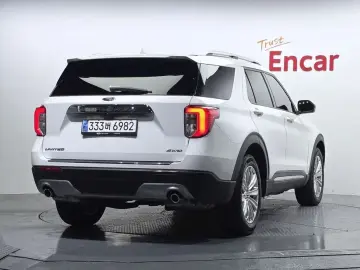 2023 Ford Explorer с пробегом 14 468 км