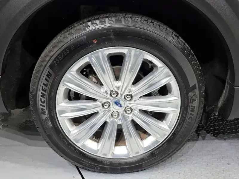 2023 Ford Explorer с пробегом 14 468 км