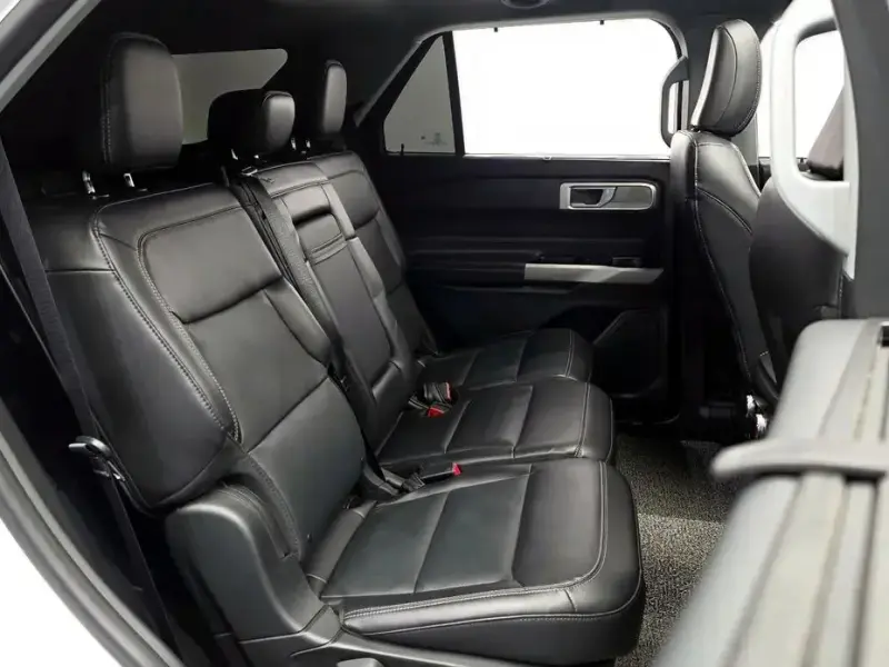 2023 Ford Explorer с пробегом 14 468 км