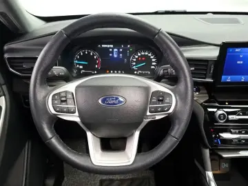 2023 Ford Explorer с пробегом 14 468 км