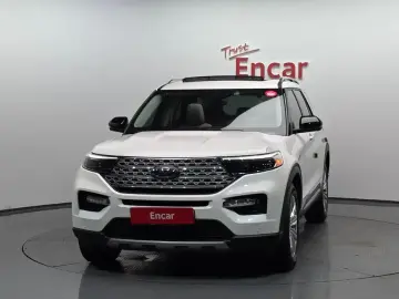 2023 Ford Explorer с пробегом 21 715 км