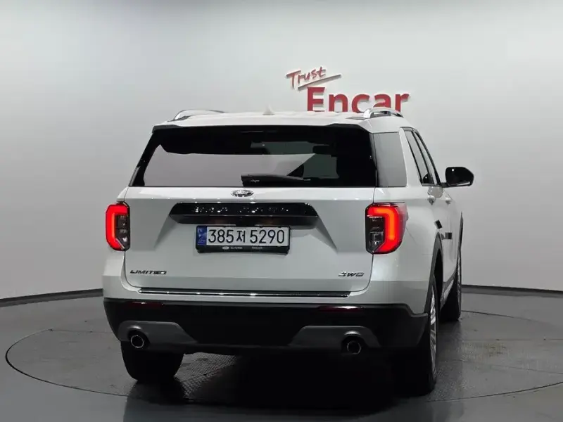 2023 Ford Explorer с пробегом 21 715 км