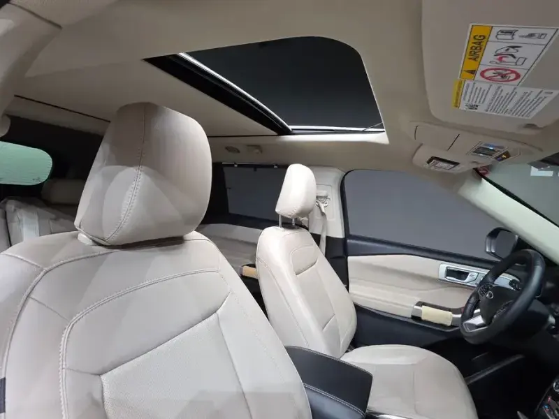 2023 Ford Explorer с пробегом 12 717 км