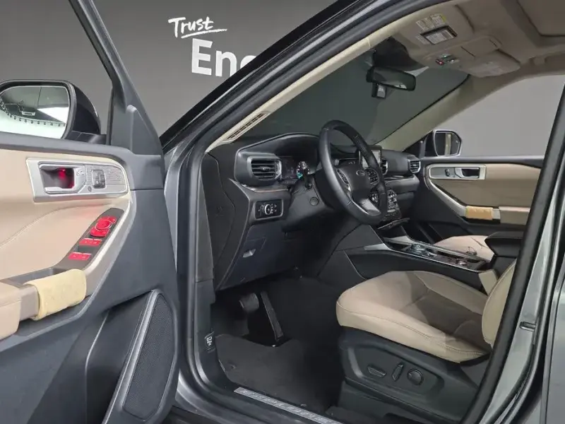 2023 Ford Explorer с пробегом 12 717 км