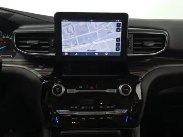 2023 Ford Explorer с пробегом 21 715 км