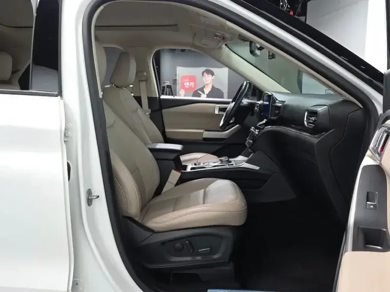 2023 Ford Explorer с пробегом 21 715 км