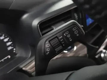 2023 Ford Explorer с пробегом 21 715 км