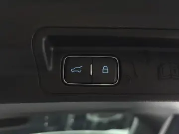 2023 Ford Explorer с пробегом 21 715 км