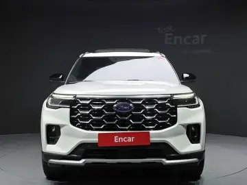2024 Ford Explorer с пробегом 9 061 км