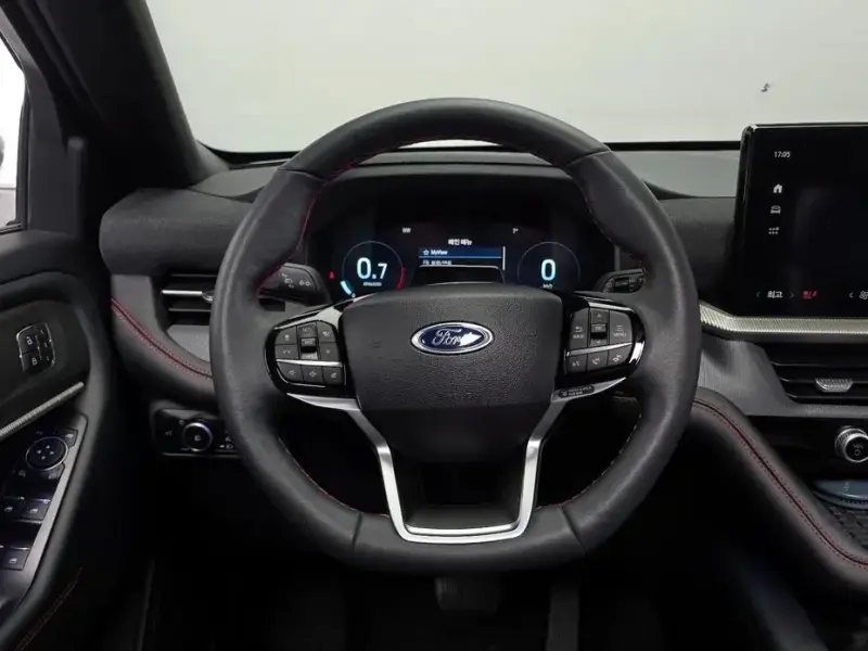 2025 Ford Explorer с пробегом 9 159 км
