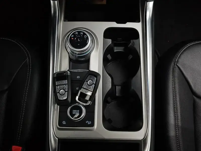2023 Ford Explorer с пробегом 20 706 км