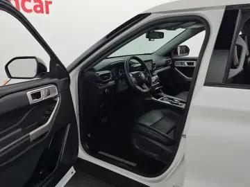 2023 Ford Explorer с пробегом 20 706 км