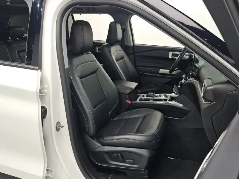 2023 Ford Explorer с пробегом 20 706 км