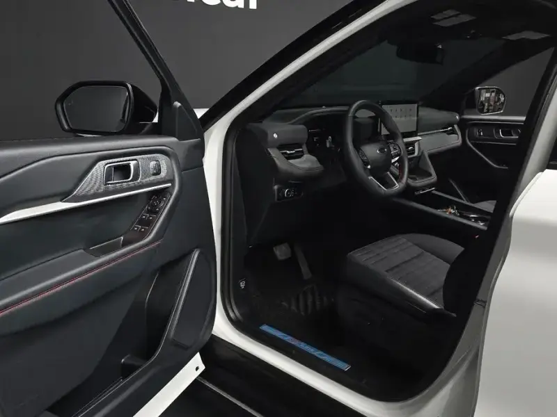 2025 Ford Explorer с пробегом 6 199 км