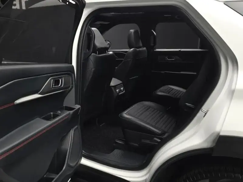 2025 Ford Explorer с пробегом 6 199 км