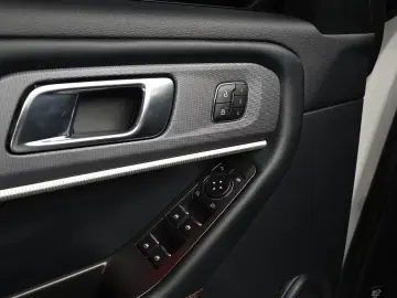 2025 Ford Explorer с пробегом 6 199 км