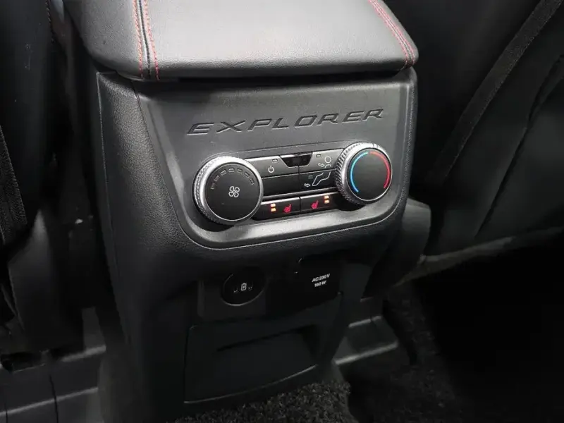 2025 Ford Explorer с пробегом 6 199 км