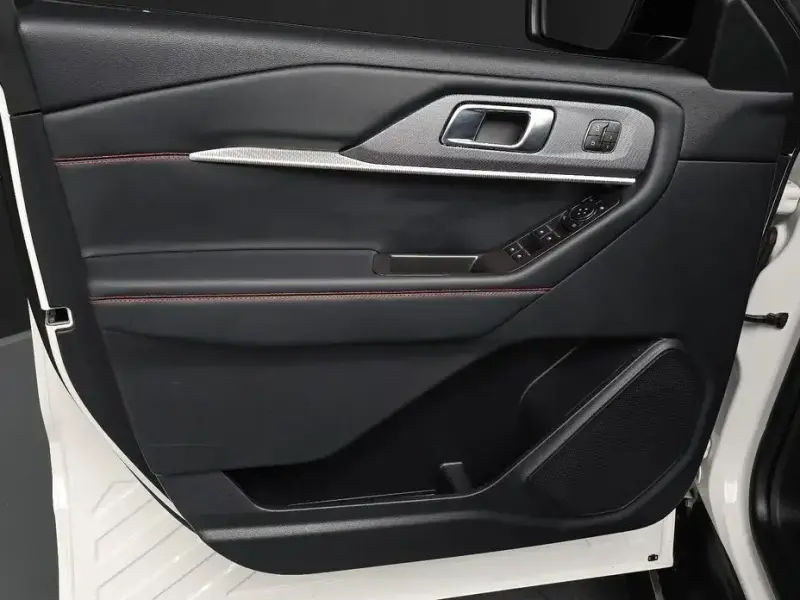 2025 Ford Explorer с пробегом 6 199 км