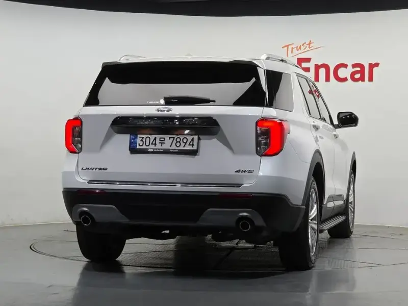 2023 Ford Explorer с пробегом 13 736 км