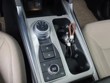 2023 Ford Explorer с пробегом 13 736 км