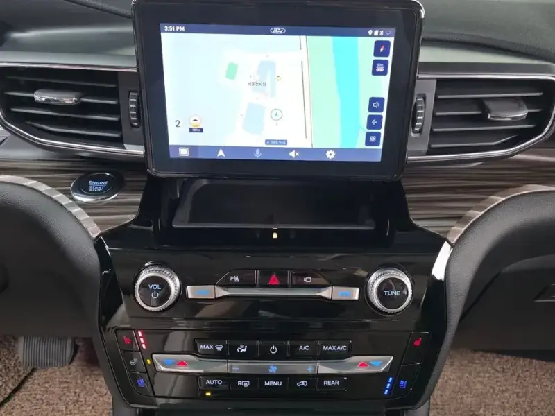 2023 Ford Explorer с пробегом 13 736 км