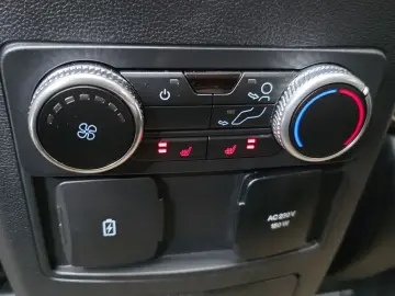 2023 Ford Explorer с пробегом 13 736 км