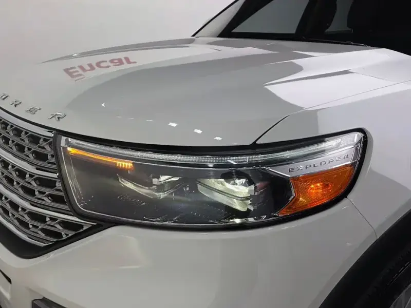 2023 Ford Explorer с пробегом 13 736 км