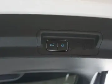 2023 Ford Explorer с пробегом 30 216 км
