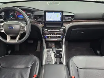 2023 Ford Explorer с пробегом 23 145 км