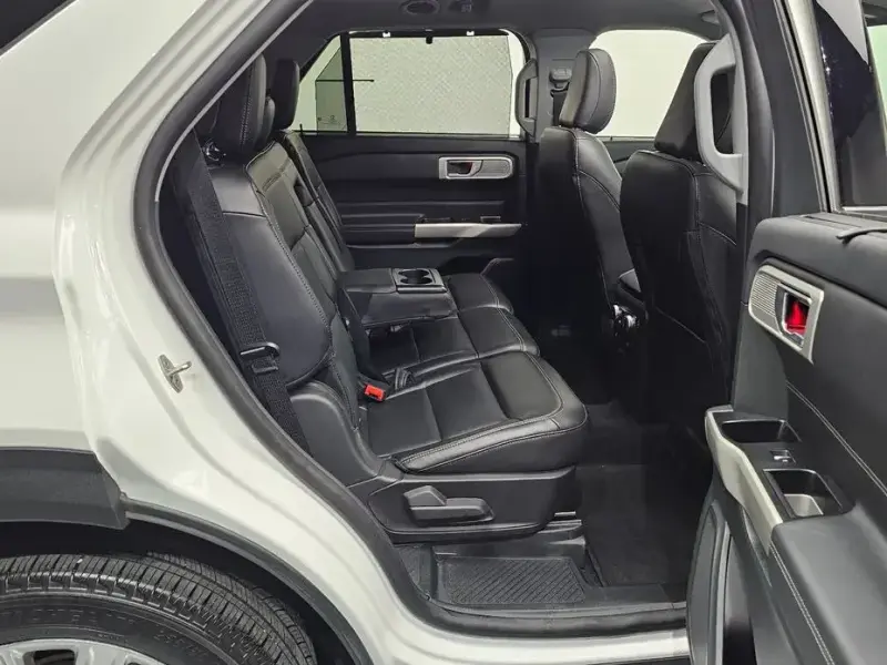 2023 Ford Explorer с пробегом 23 145 км