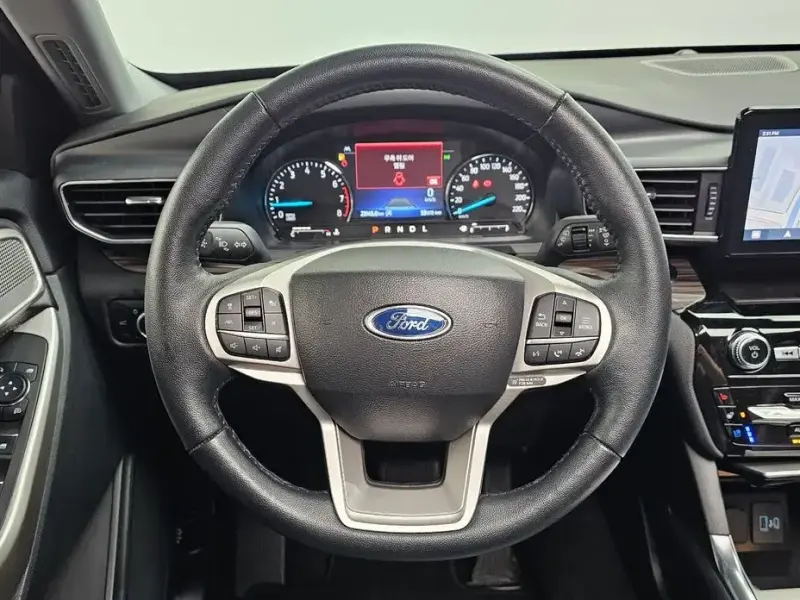 2023 Ford Explorer с пробегом 23 145 км