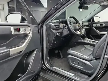 2023 Ford Explorer с пробегом 6 409 км