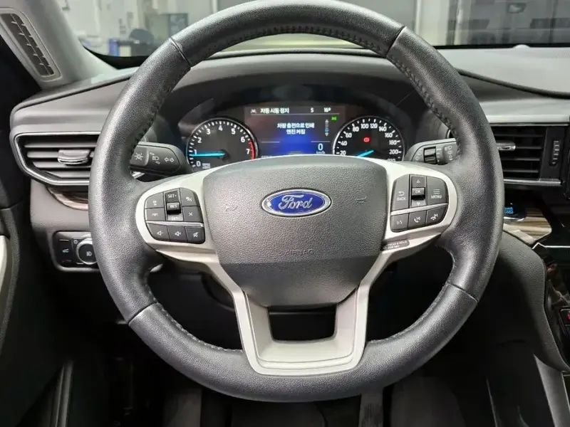 2023 Ford Explorer с пробегом 6 409 км