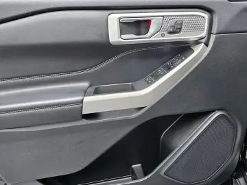 2023 Ford Explorer с пробегом 6 409 км