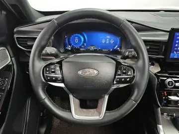 2023 Ford Explorer с пробегом 20 200 км